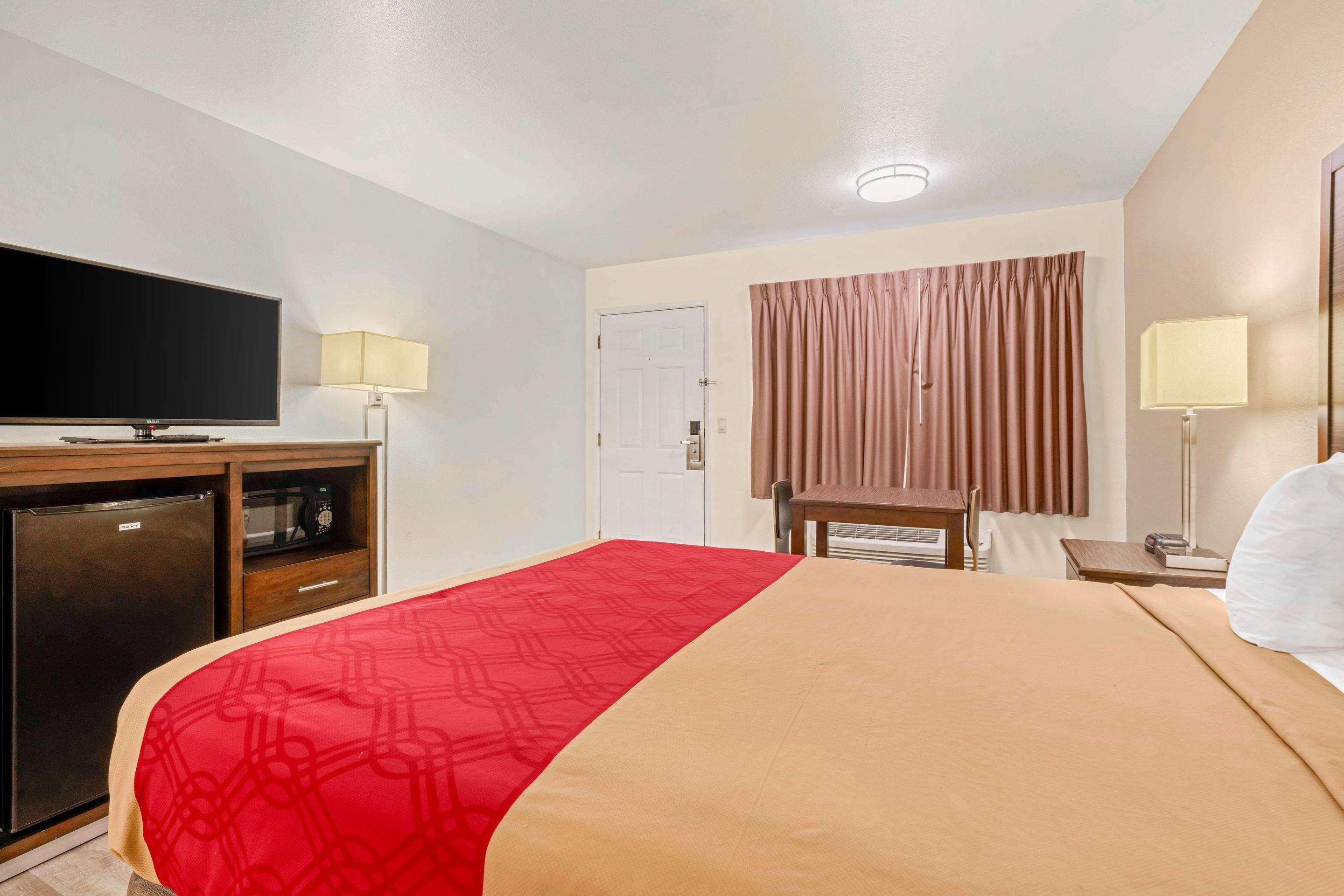 Hotel Surestay By Western 3*