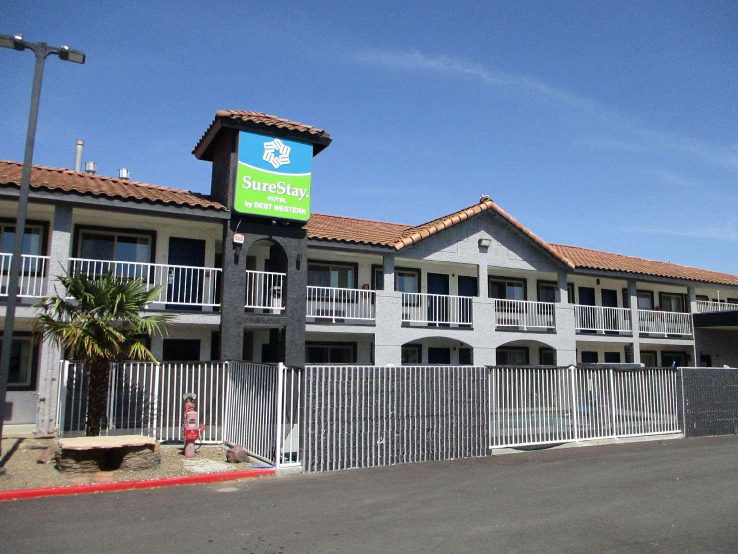 Hotel Surestay By Western Williams