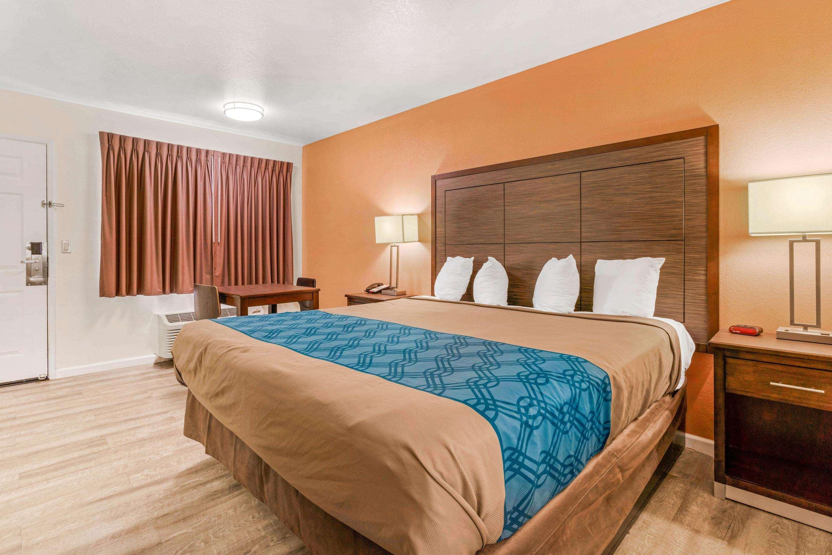 Hotel Surestay By Western 3*