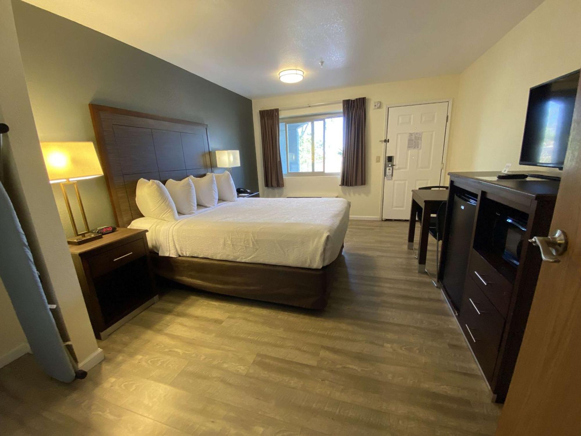 Surestay By Western Hotel 3*